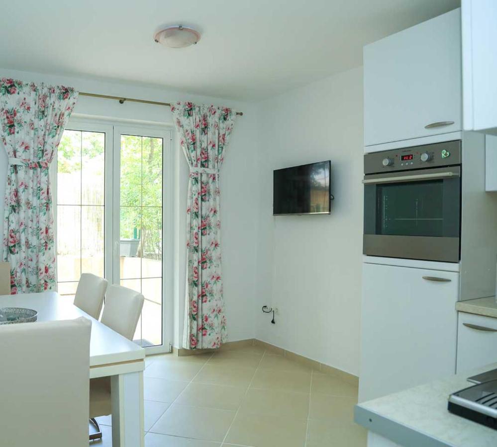 Adrian-Apartments-51511-Malinska-Otok-Krk Primorska 21 Exterior photo