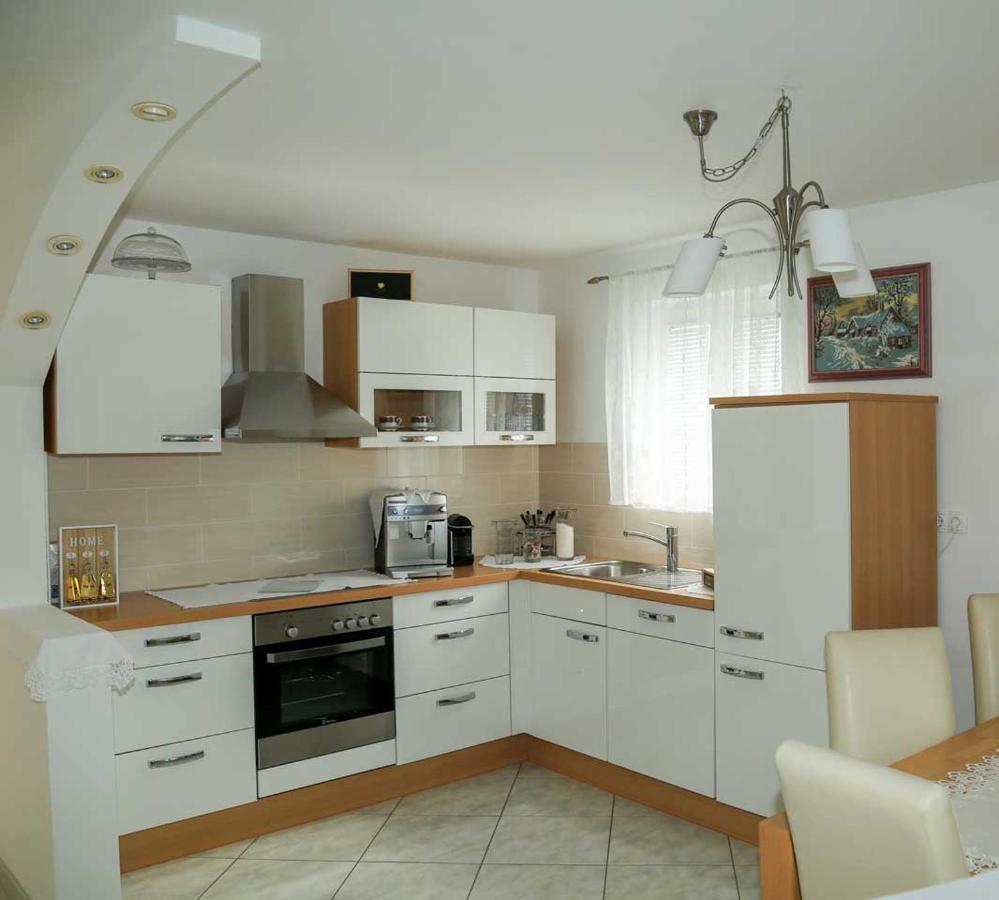 Adrian-Apartments-51511-Malinska-Otok-Krk Primorska 21 Exterior photo