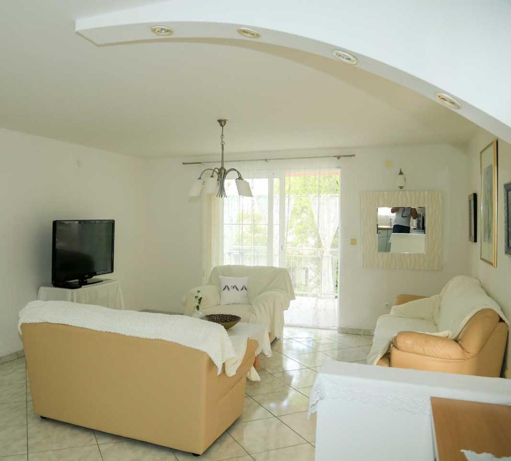 Adrian-Apartments-51511-Malinska-Otok-Krk Primorska 21 Exterior photo